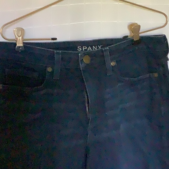 Spanx Size 28 Denim Capris - Picture 2 of 4